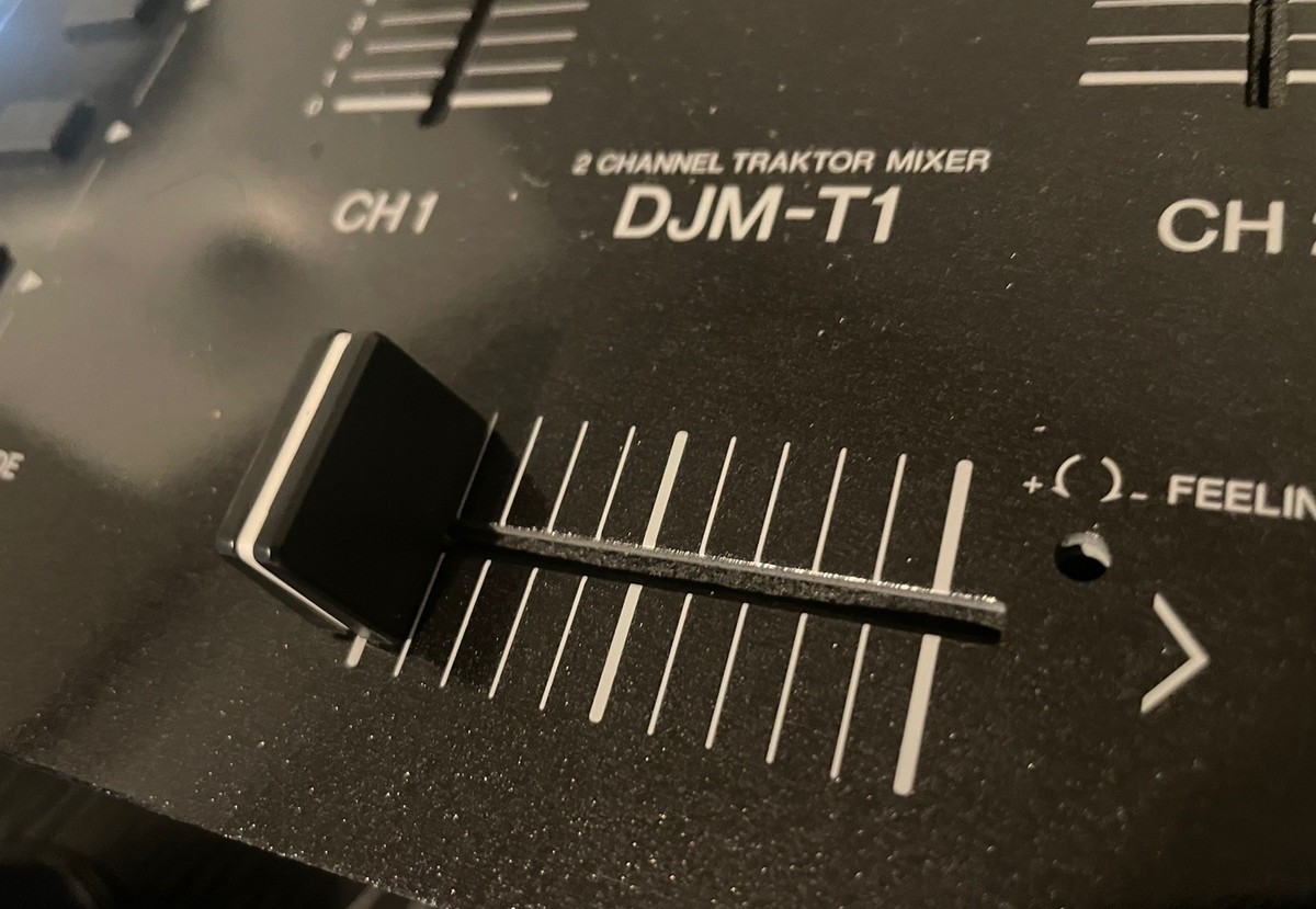 Pioneer DJM-T1 DJ Mixer for Traktor Scratch Pro | eBay