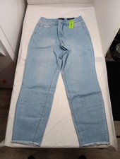 SUSAN GRAVER NWOT Girlfriend Jeans Raw Hem Light Blue Wash Size 8 Stretch