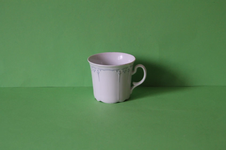 Seltmann Weiden Julia Blaue Ornamente 43700 Kaffeetasse Tasse - Bild 1 von 1