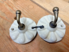 2 Vintage Ivory Bronze Ceramic Flower Robe Towel Bathroom Bedroom Hooks