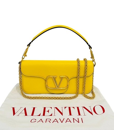 Valentino Garavani 'V' Logo Loco Shoulder Bag - 第 8/8 張圖片