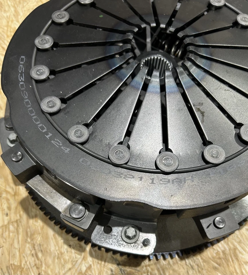 NEW TAKE OFF 05038119AH Dodge Challenger 6.4L/6.1L/5.7L Clutch 2009-10, 2012-23 Foto 2 de 4