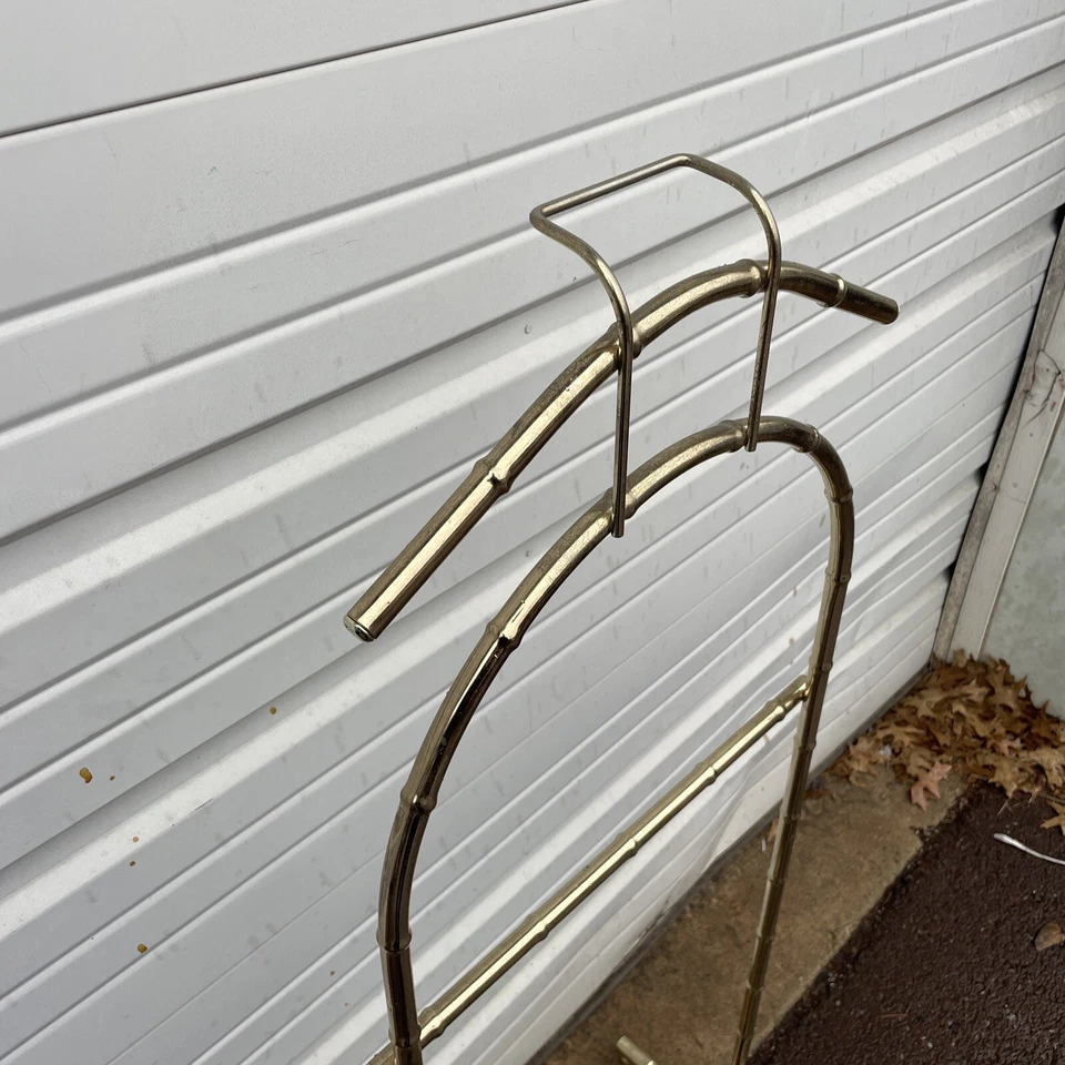 Estante de traje vintage de metal dorado imitación bambú valet mayordomo soporte Hollywood Regency Foto 3 de 4