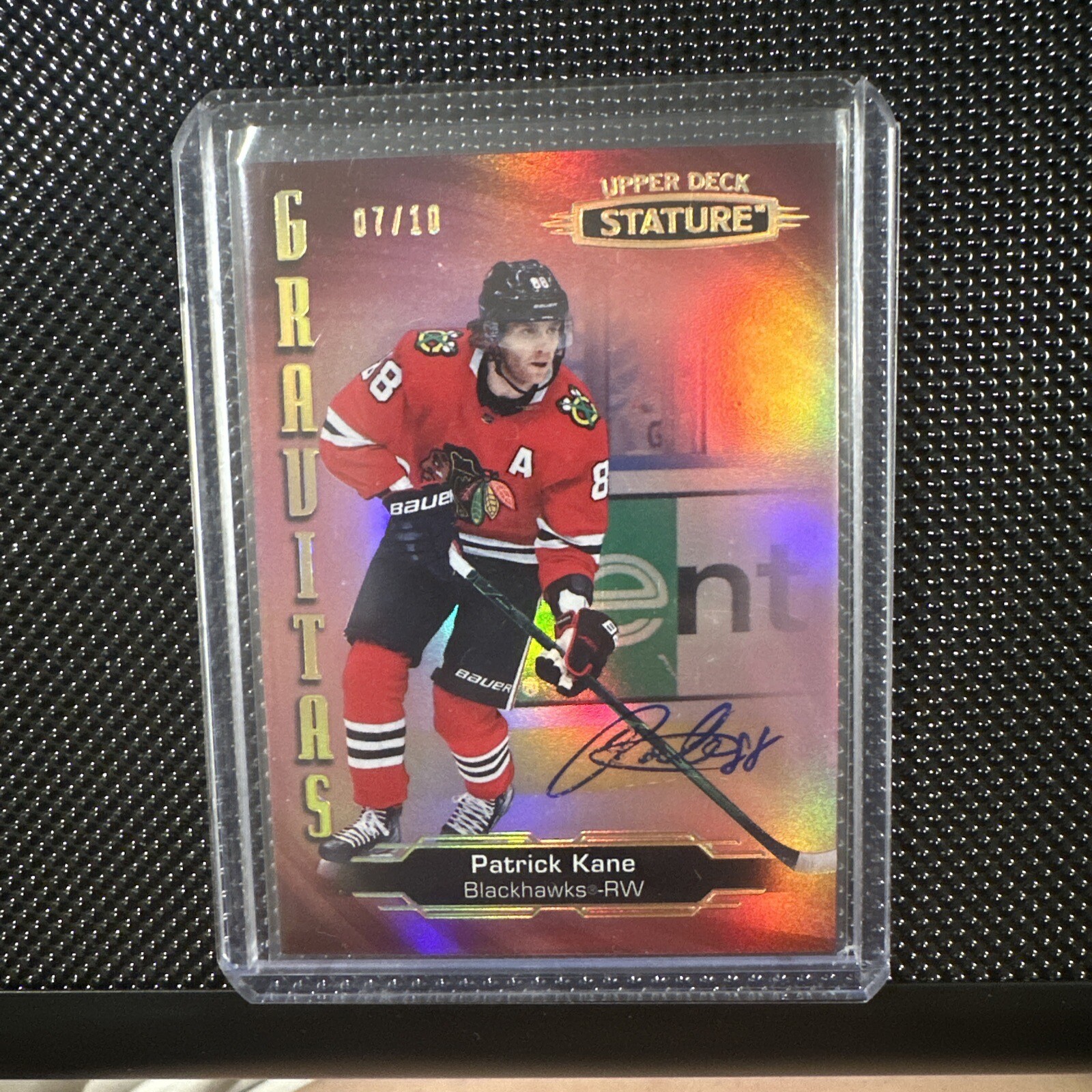 2020-21 Upper Deck Stature Gravitas Autograph Red #G-14 Patrick Kane Auto # 7/10