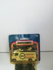 Matchbox 73 Mercedes TV nouveau camion sur carte