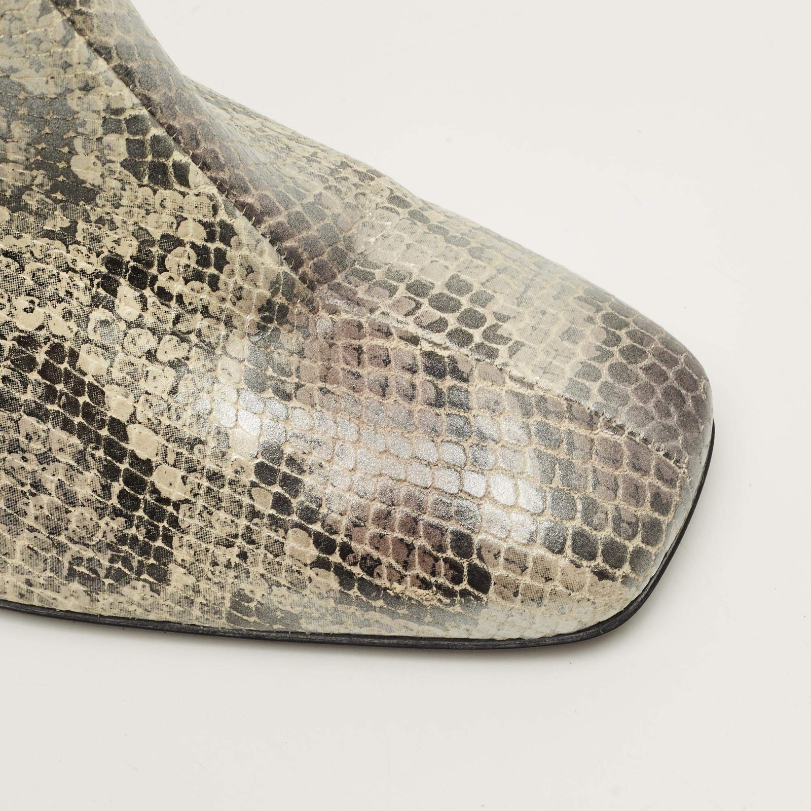 Stuart Weitzman Size 38 GreyBlack Python Embossed… - image 7