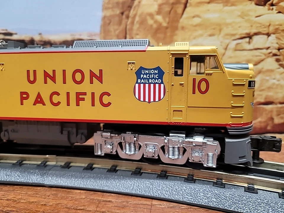 MTH O Gauge UP RK TRBO 1996 Diesel Engine #10 And Dummy Unit # 10B - Image 3 of 4