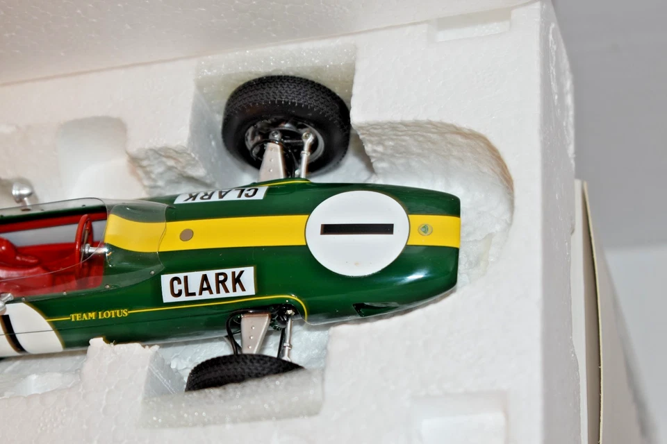 Spark Diecast Lotus 33 #1 Jim Clark - 1965 West German Grand Prix - 1:18 - MIB - Image 3 of 4