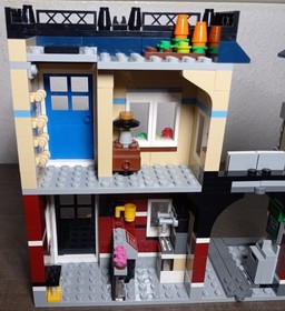 LEGO CREATOR: Bike Shop & Cafe (31026) Incomplete Used