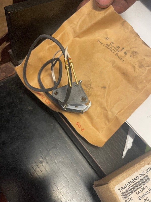 BREEZE-EASTERN SWITCH ASSEMBLY FOR PAD ASSY PART # 14474-1 NSN: 5930-01-220-1015