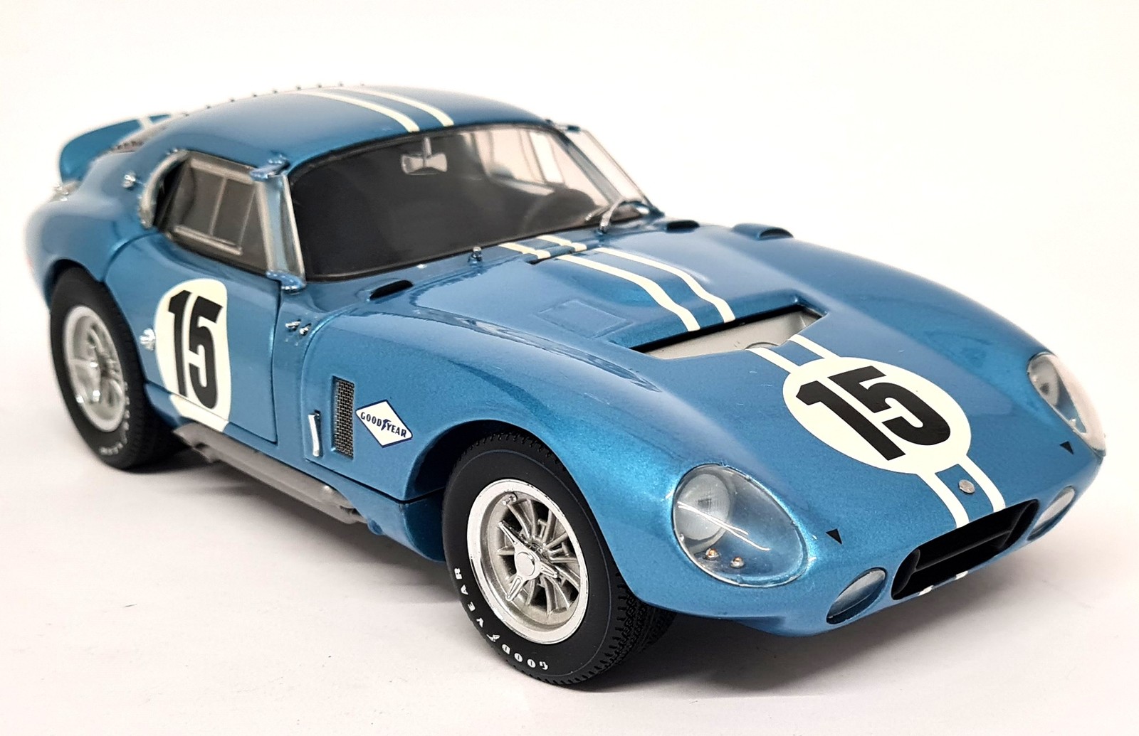 Exoto 1/18 Shelby Cobra Daytona Reims 12H Dan Gurney 1964 #15 Diecast Model Car