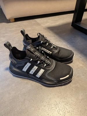 adidas NMD V3 R1 Herren Sneaker Low Top Schwarz/Weiß EU 43 Boost CG3602
