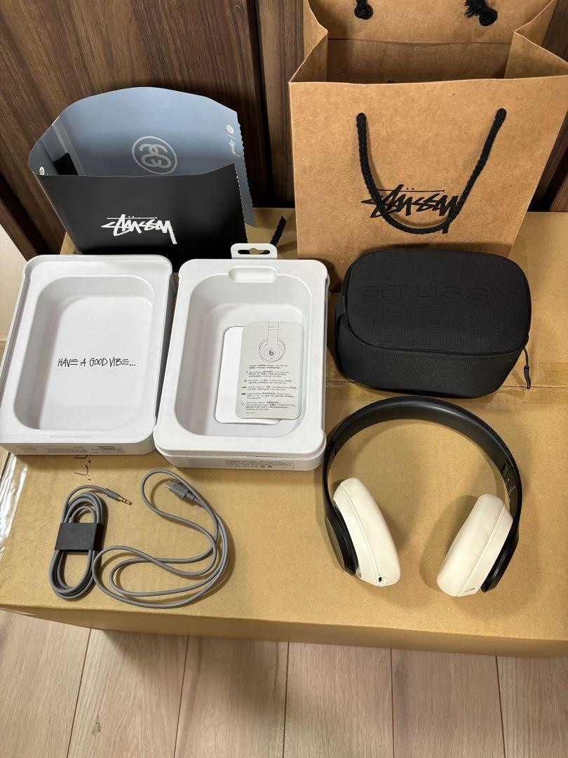 Stussy Beats Studio Pro Headphones - Rare Used Condition Stussy Beats Studio Pro Headphones - Rare Used Condition