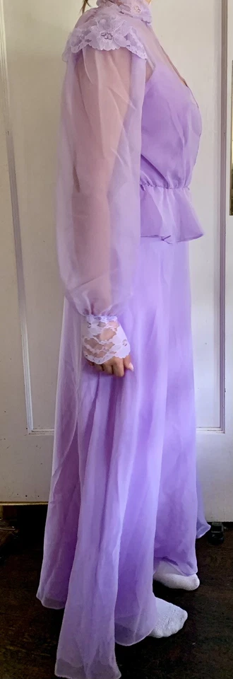 Maxi Vestido Vintage Lavanda Lila 2 Piezas Años 70 Transparente Bolero Volantes S/M Unión EE. UU. Foto 3 de 4