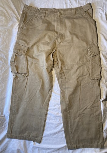 Timberland Stratham Issue mens 42x30 Khaki Pants Tan Side Cargo Pockets