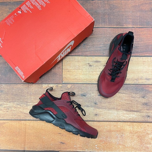 Size 7.5 - Nike Air Huarache Run Ultra 