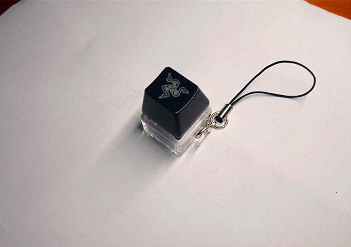 Razer Green Switch Tester Sampler Translucent Black Logo Keycaps Key Chain