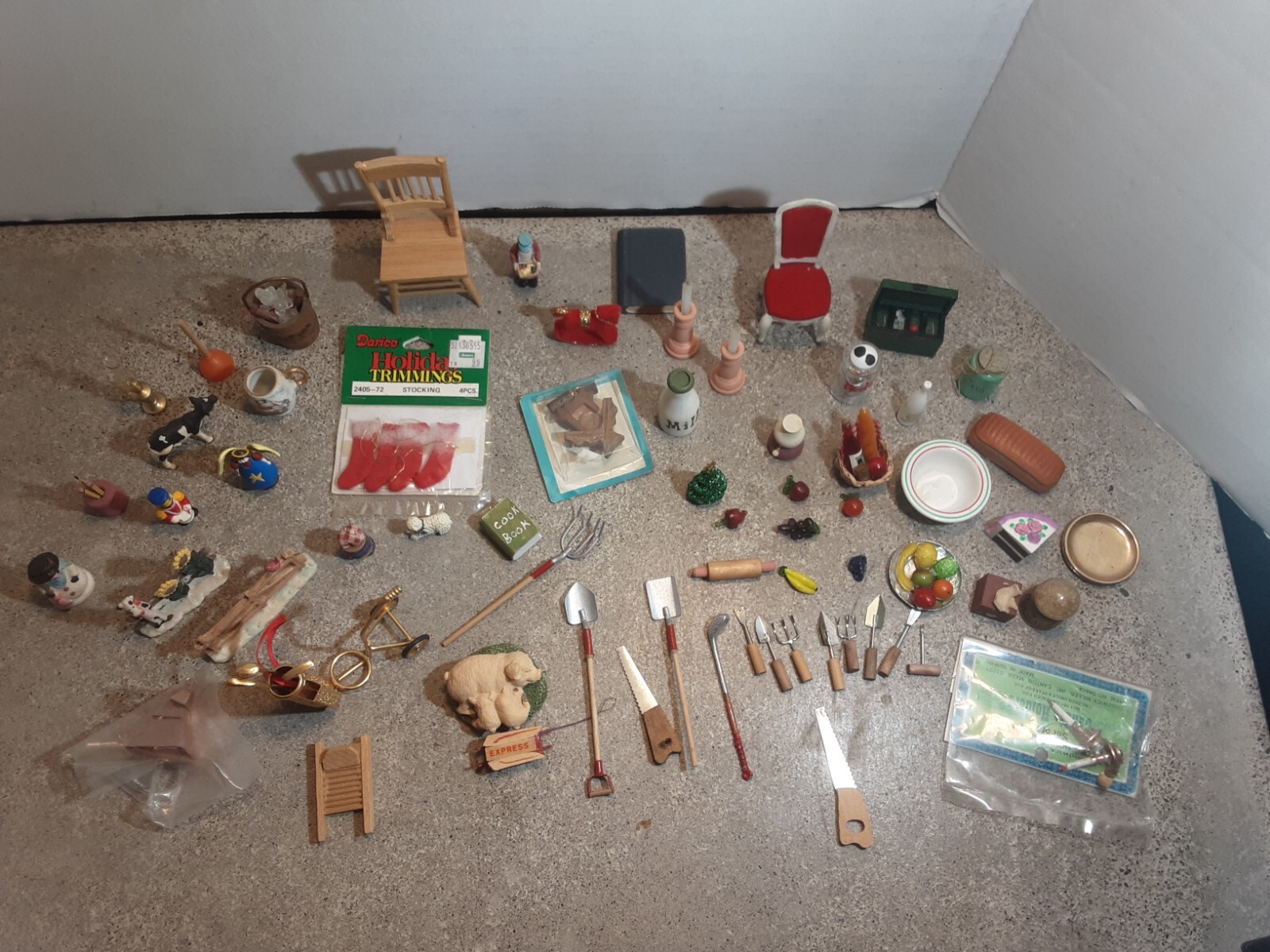 Lot of Vintage Miniature Doll House Accessories eBay