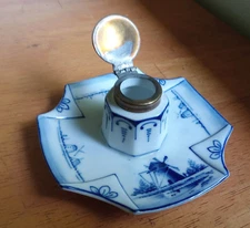 1890s DELFT SIGNED BLUE PORCELAIN DUTCH WINDMILL INKWELL WITH UNDERTRAY NICE