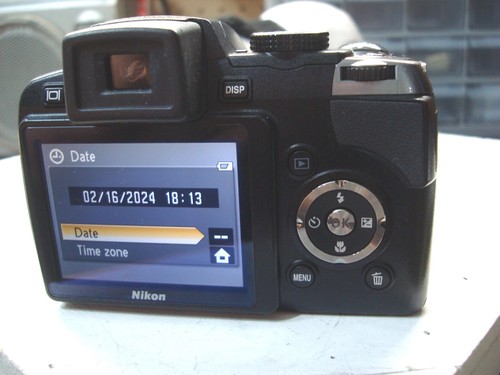 Nikon Coolpix P80 Digital Camera 10.1MP with 18x Wide Angle Optical Zoom - Picture 18 of 21