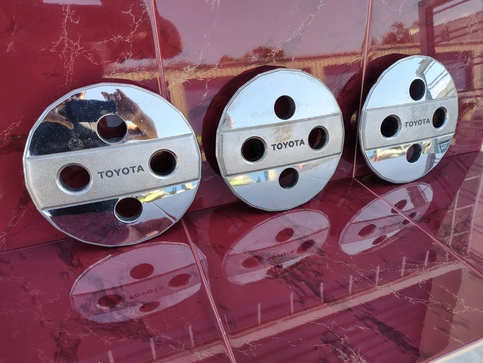 1984-1986 Toyota Tercel Corolla Wheel Center Caps (3) Hubcaps Factory OEM #69288 - Image 4 of 4