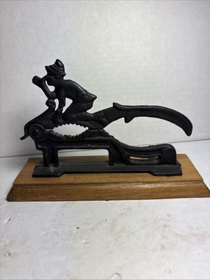 Elf Cast Iron Nut Cracker With Wood Base Nutcracker Country Home