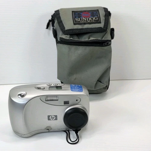 HP C8908A PhotoSmart 612 Silver 2.3 MP Digital Camera with 2x Digital Zoom