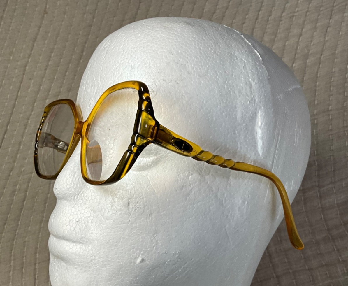 VINTAGE CHRISTIAN DIOR EYEGLASS FRAMES 2054 AMBER GERMANY 20 52-14 VINTAGE CHRISTIAN DIOR EYEGLASS FRAMES 2054 AMBER GERMANY 20 52-14