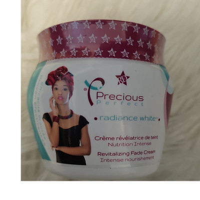 Precious Perfect Tagespflege Creme radiance white, weiß, Gesicht