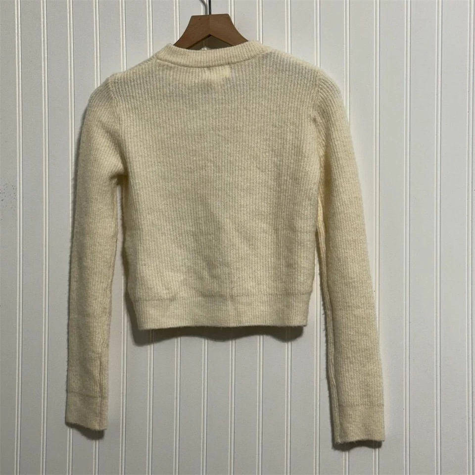 Suéter Cárdigan H&M Recortado Difuso XS Crema Marfil Negro Lazo Coqueta Balletcore Foto 2 de 4