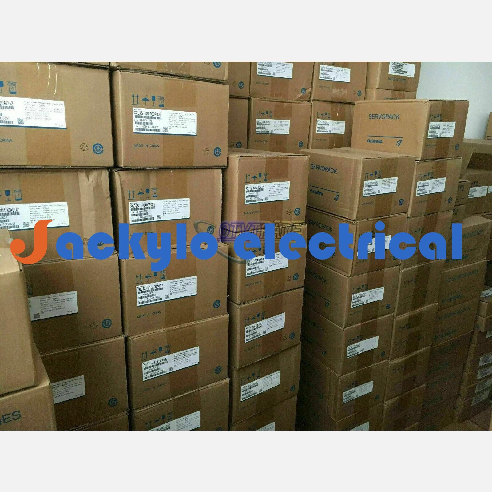 1PCS NEW Yaskawa Servo Motor SGMS-20A6AB SGMS20A6AB