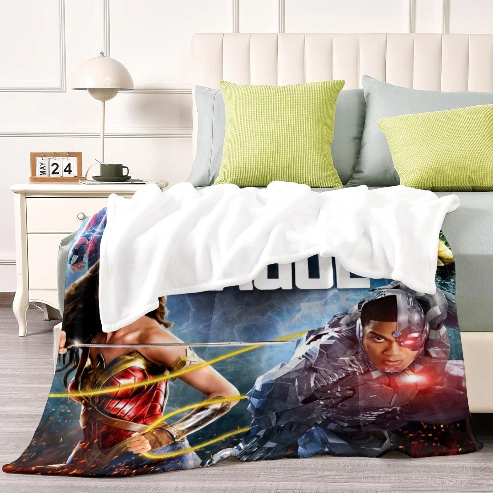 Justice League Flannel Blanket, Soft Bed and Sofa Throw