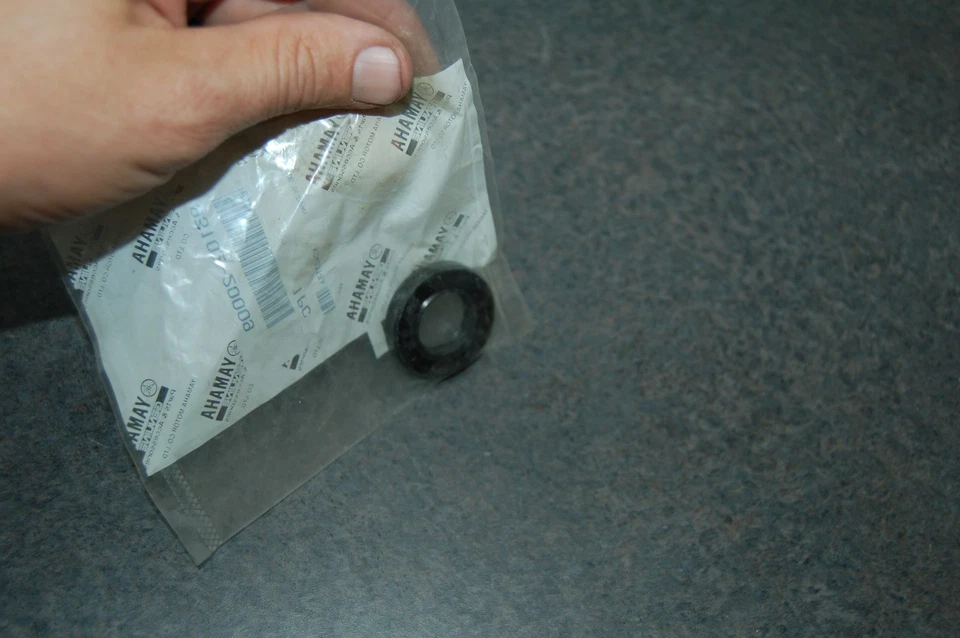 NEW GENUINE Yamaha 93102-20009 OIL SEAL (20X35X7-136) FACTORY OEM PARTS - Image 2 of 2