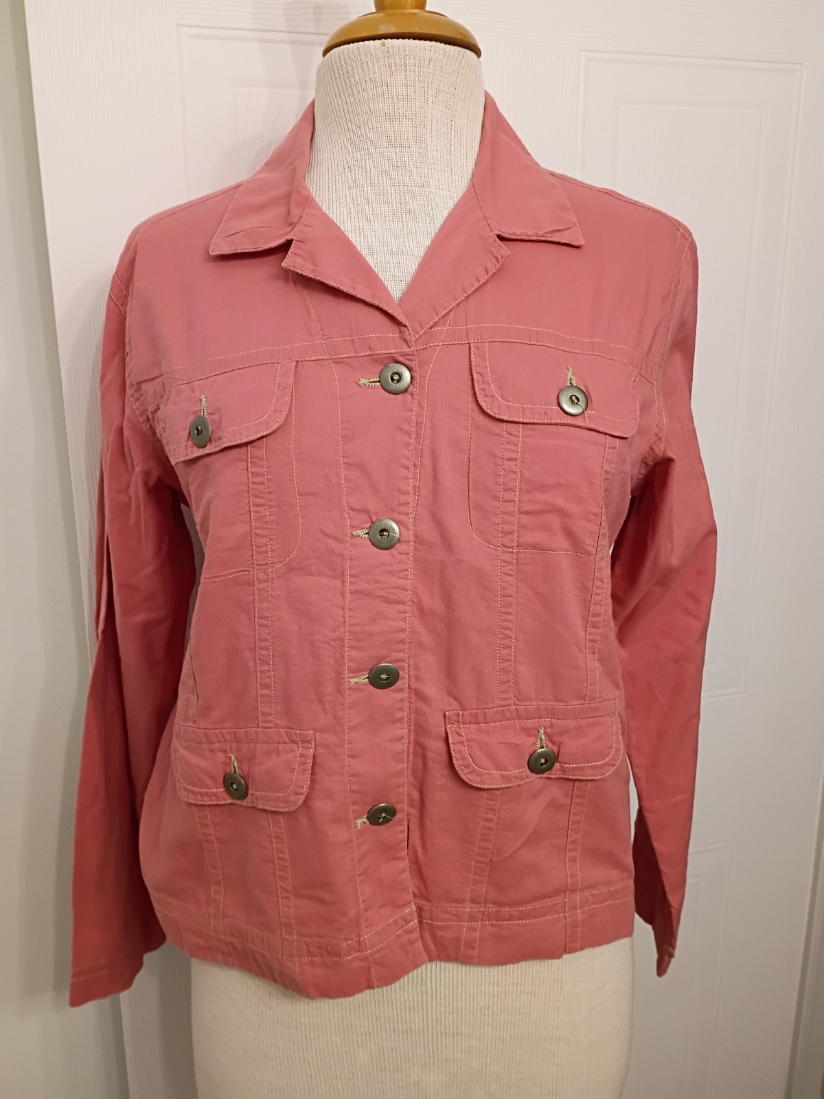 Chicos Size 1 Medium Salmon with yellow thread trim 4 Pocket Lightweight Jacket