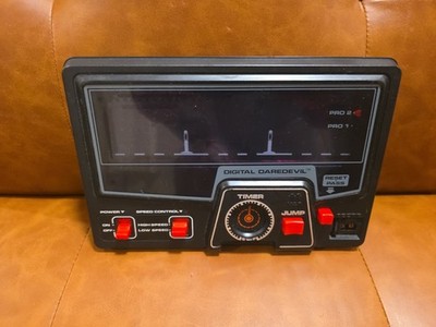 Vintage 1980 Tomy Digital Daredevil Game