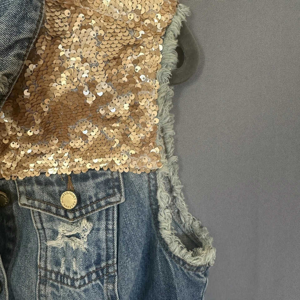Chaleco de alta costura Romeo & Juliet para mujer azul medio jean lentejuelas desgastado Foto 4 de 4