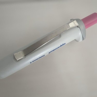 クッキー【eppendorf Reference 2 】ボールペン Eppendorf Reference 2 Pipette Design Ballpoint Pen Light Blue