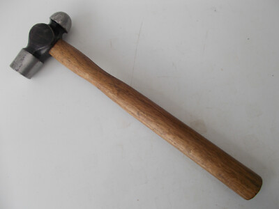 VINTAGE Ein Pfund, KUGELHAMMER, keine Herstellermarke - Hickory-Griff.  Sehr guter Zustand