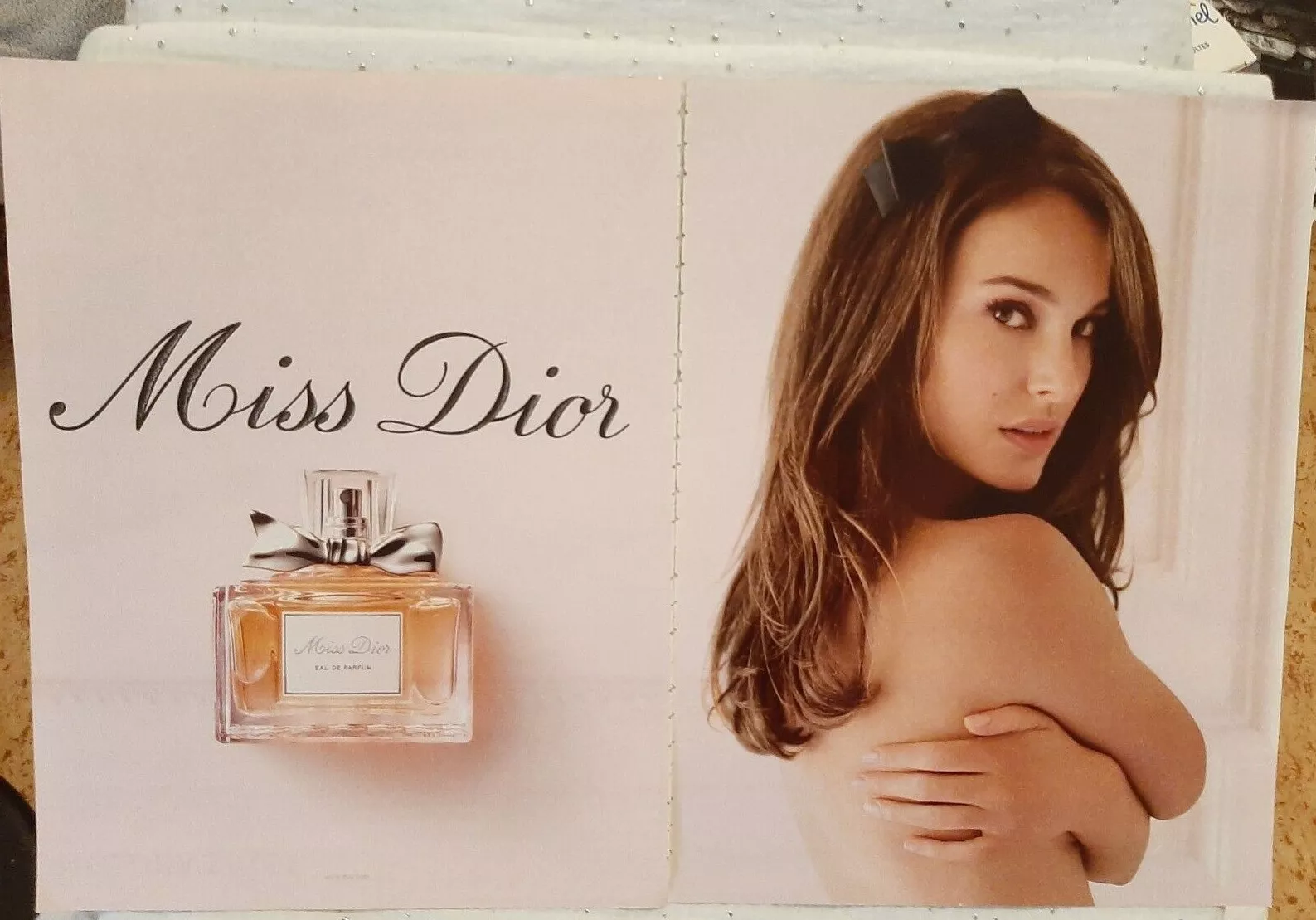 Publicité papier Parfum. Perfume Ad C. Dior Miss Dior de 2011