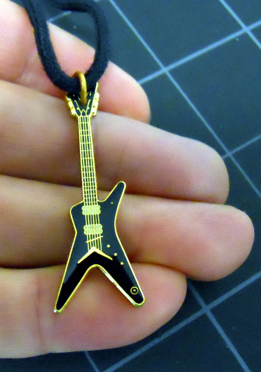 dimebag darrell razor necklace