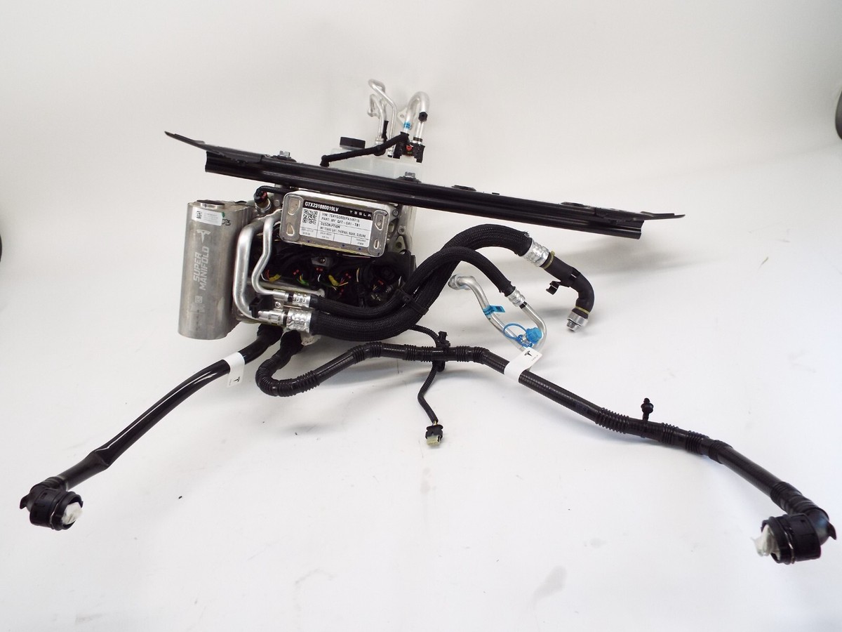 2023 Tesla Model Y Supermanifold Chiller Coolant Tank
