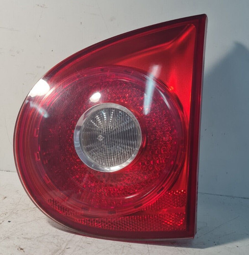 VW GOLF 5 / V / 5 türer / RÜCKLEUCHTE RÜCKLICHT / rechts innen / 1K6945094E XX40