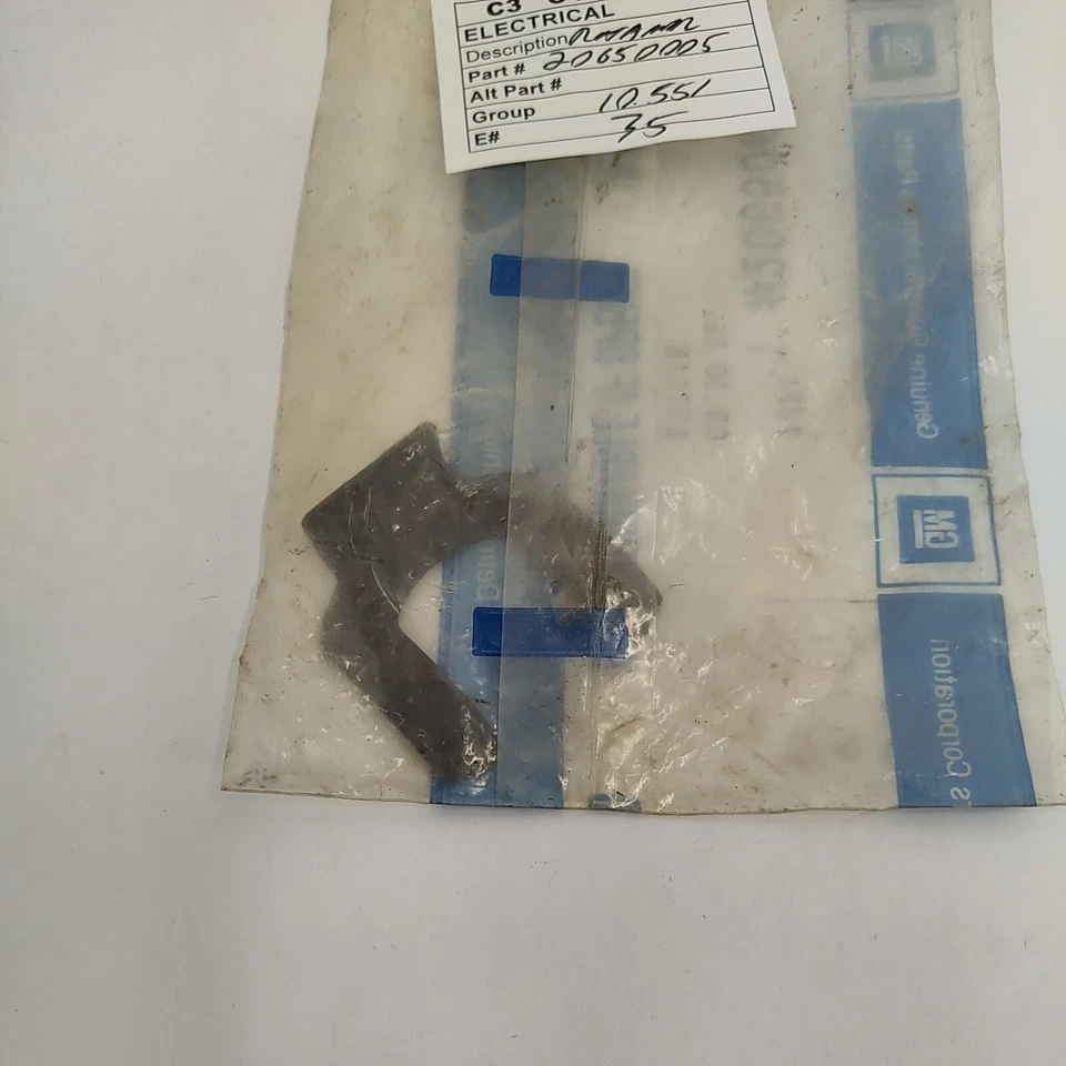 Retentor de cilindro de trava de porta General Motors NOS GM 20650005, compatível com carros GM 1985-07 - Imagem 3 de 4