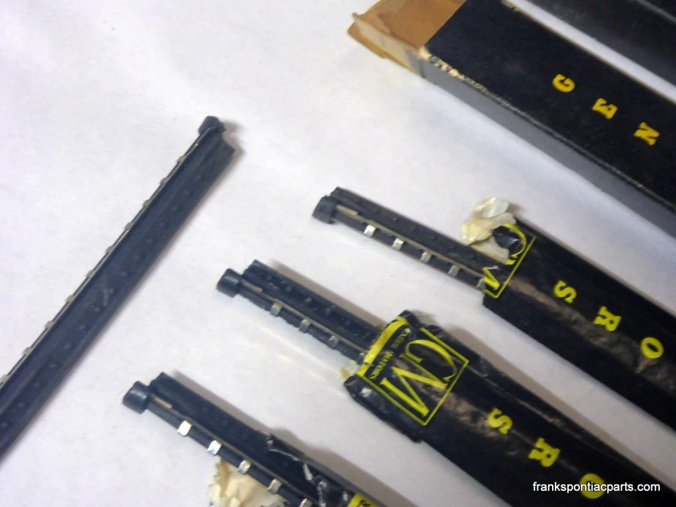 Pontiac 1951-54 NOS GM brazo limpiaparabrisas cuchilla recambios Star Chief Chieftain 51 52 53 Foto 2 de 4