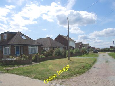 Foto 6x4 Sunray Avenue, Seasalter Whitstable c2014