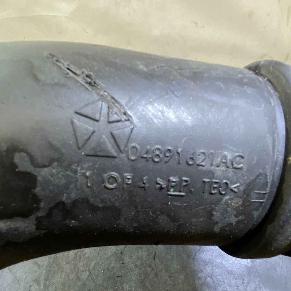 Jeep Compass 2007-2010 filtro de aire manguera tubo de conducto OEM 04891621AC Foto 4 de 4