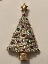 Rare  Signed  SWAROVSKI  Christmas  Tree  Pin / Brooch