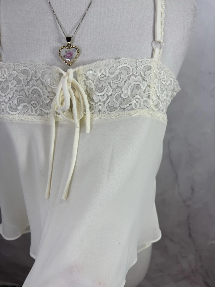 Y2K Vtg Babydoll Top Blouse M Coquette Feminine White Lace double Lined Angel - Image 4 of 4