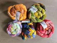 500 g Spinnfasern  handgef&auml;rbt Spinnfutter verschiedene Qualit&auml;ten Kammz&uuml;ge