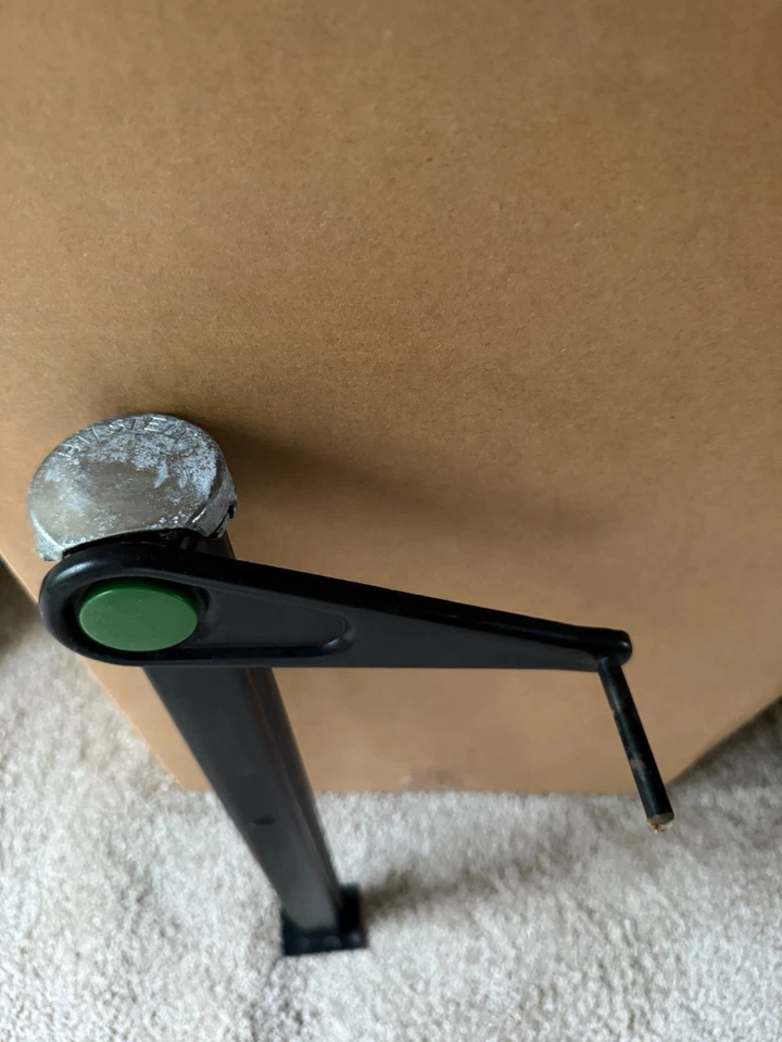 Porsche 914 Orig Jack for 1970-1971 914 & 914-6. Stored since 1973 by orig owner - Image 4 of 4